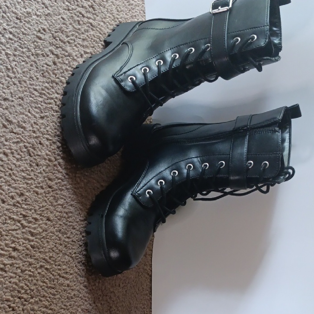 Cute Black Boots
